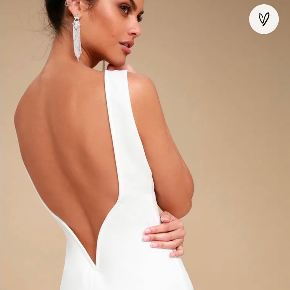 NWT Lulus backless white midi dress!